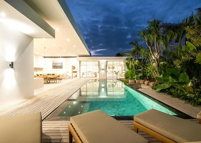 Modern 4 Bedroom Villa Heart Of Canggu 800M To Beach