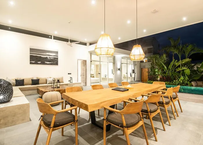 Modern 4 Bedroom Villa Heart Of Canggu 800M To Beach *