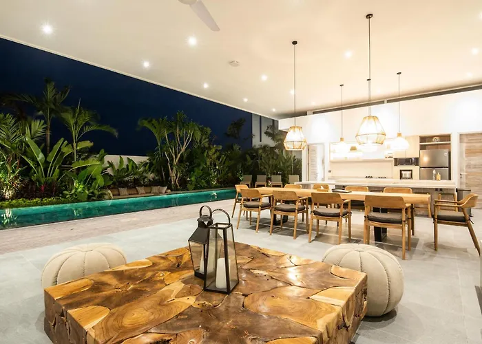 Modern 4 Bedroom Villa Heart Of Canggu 800M To Beach *