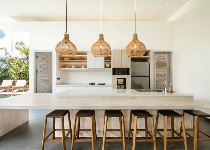 Modern 4 Bedroom Villa Heart Of Canggu 800M To Beach Villa *