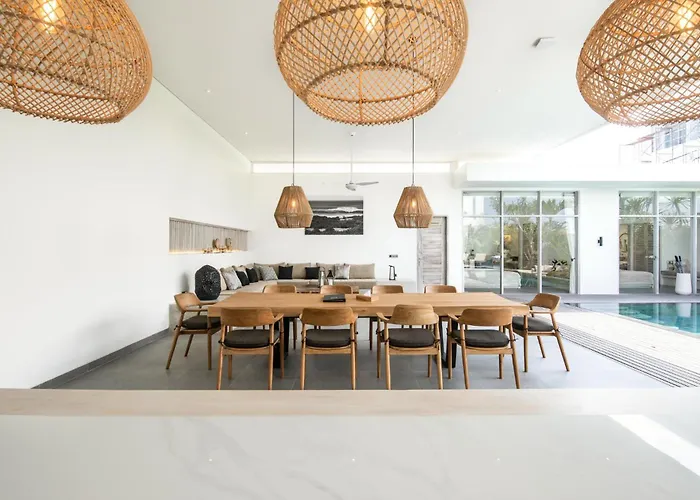 Modern 4 Bedroom Villa Heart Of Canggu 800M To Beach