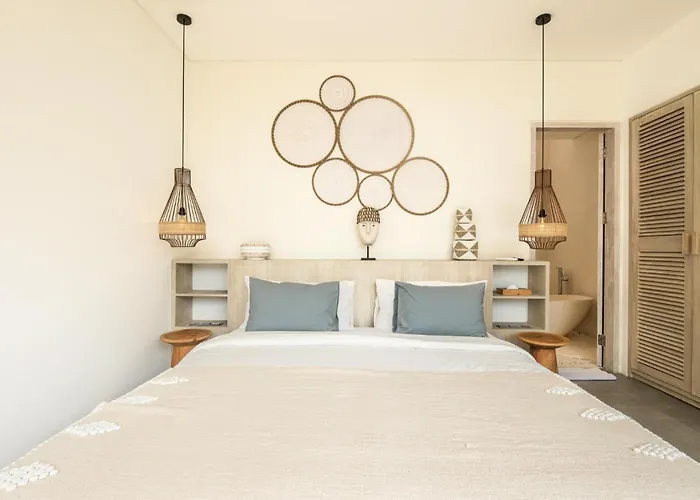 Modern 4 Bedroom Villa Heart Of Canggu 800M To Beach *