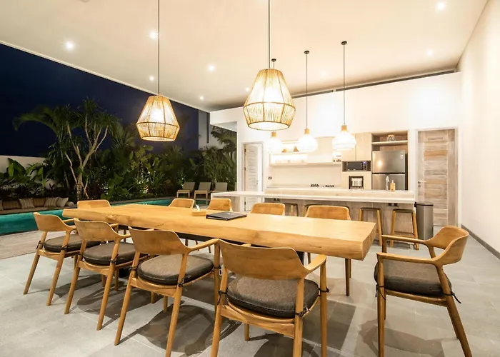 Modern 4 Bedroom Villa Heart Of Canggu 800M To Beach