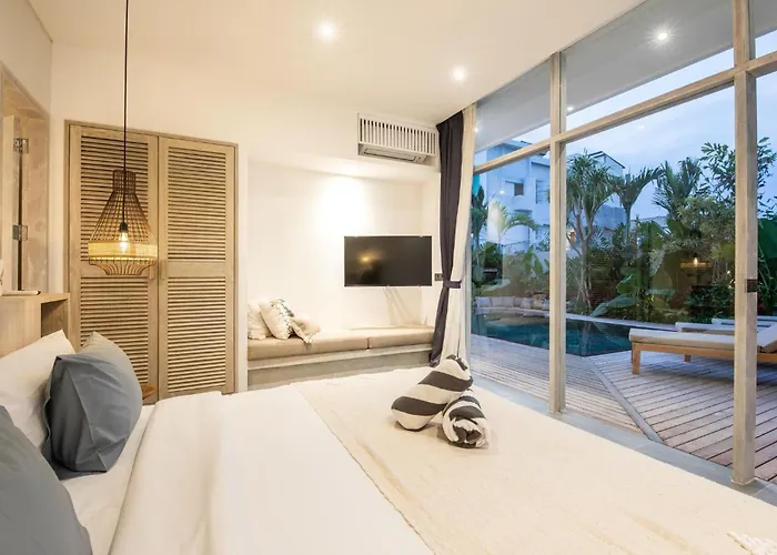 Modern 4 Bedroom Villa Heart Of Canggu 800M To Beach Canggu (Bali)